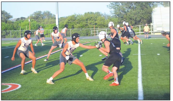 San Saba High School varsity football senior cornerback Jaxzen Mask and other defenders in action on Monday, June 20th, during the Dillos’ 7-on-7 summer scrimmage vs. Llano High School held at Jacket Stadium. (Photo by Andrew Salmi)