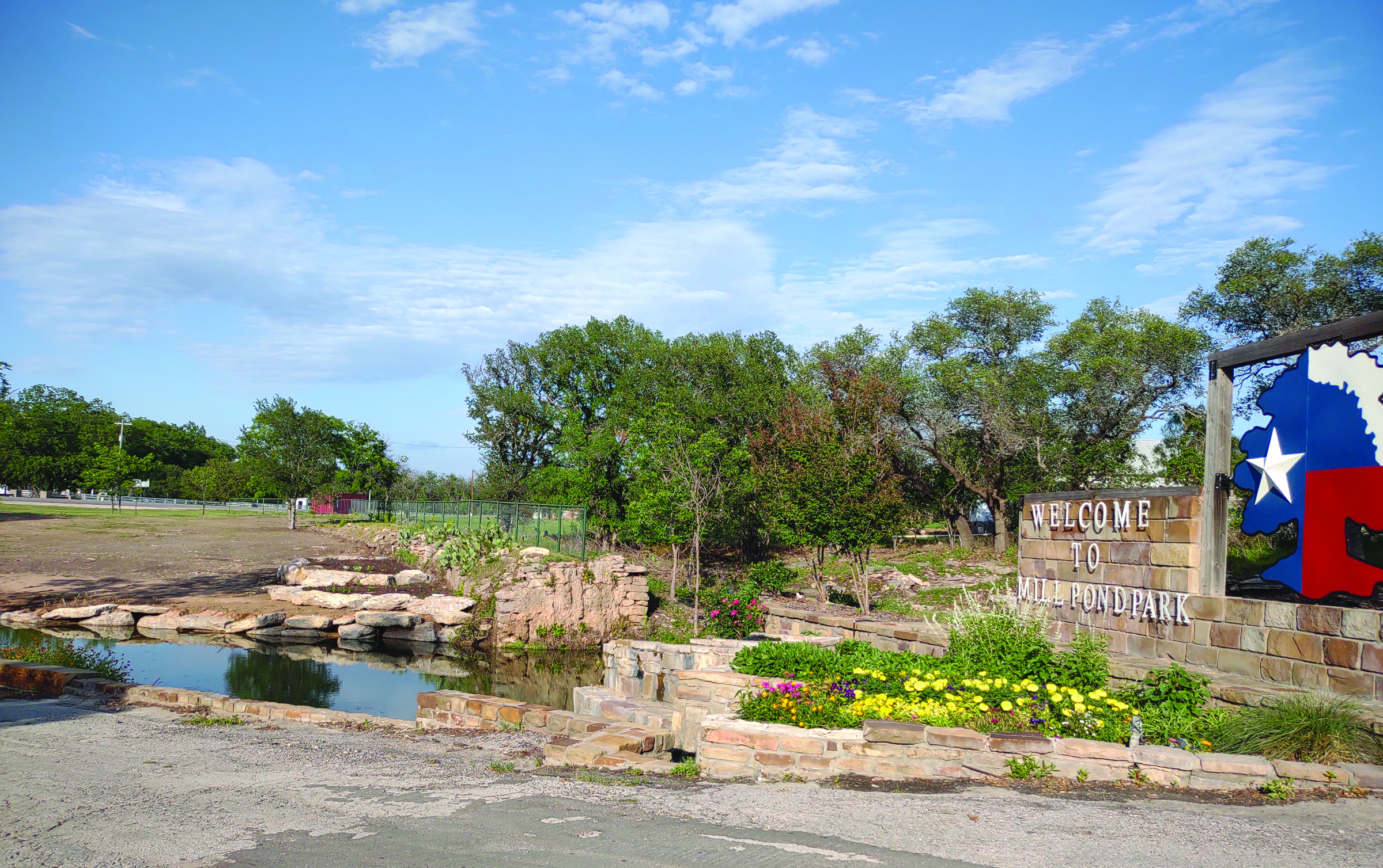 Mill Pond Park E. Wallace entrance