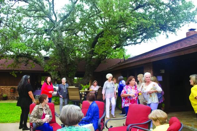 SSGC members enjoying an informal get-together