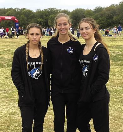 Rylie Eckert, Raegan Eckert and Kinzley Daly