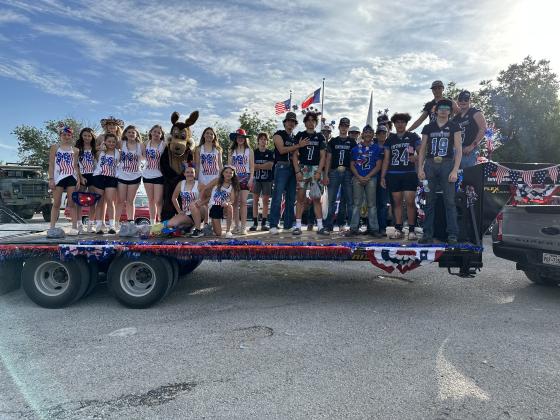 RS Stars and Strips RSHS athletes float
