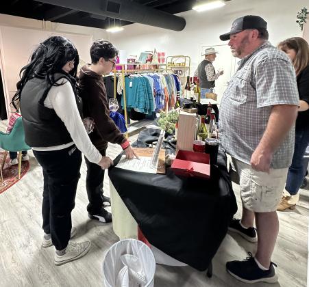 Scenes from the 2023 Sip n’ Stroll December 9th