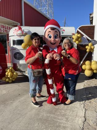 Scenes from the 2023 Sip n’ Stroll December 9th