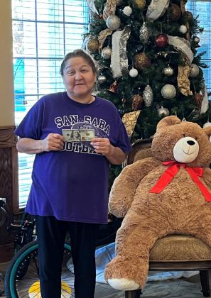 $100 winner Ida Esquivel