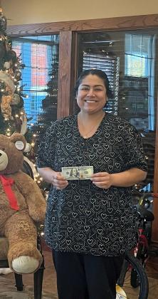 $100 winner Teresa Aragon