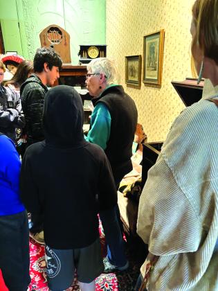 San Saba County 6th graders visit museum