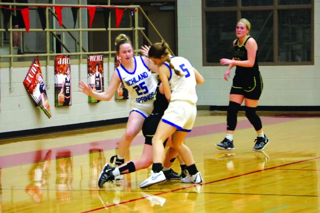 #25 Calyn Kubin and #5 Raegan Eckert