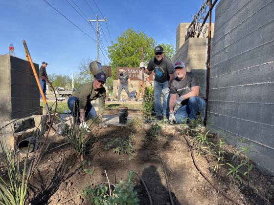 LCRA employees install new landscaping at San Saba River Nature Park in San Saba during LCRA’s Steps Forward Day on April 12. During the annual day of service, employees worked on 36 community projects throughout LCRA’s service territory.