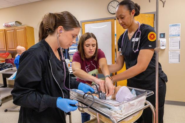 Schreiner offers summer nursing camp for high schoolers