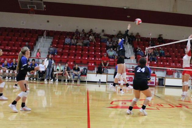 RS Lady Coyotes VB defeats Hico, 3-2