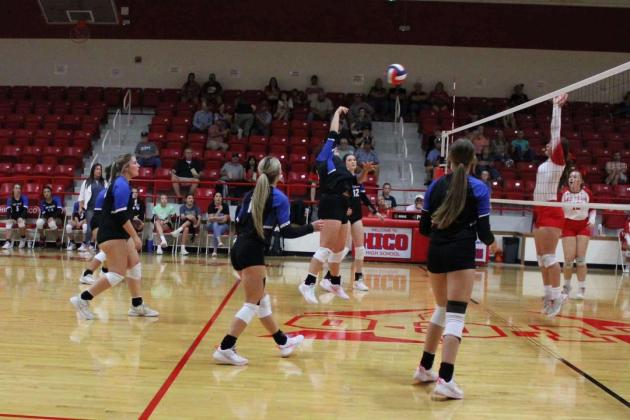 RS Lady Coyotes VB defeats Hico, 3-2