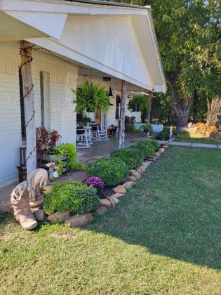 SSGC October Yard of the Month