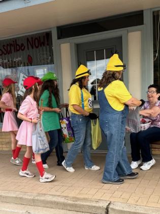 San Saba News &amp; Star candy pick up / Photo by Dee George