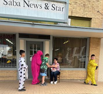 San Saba News &amp; Star candy pick up / Photo by Dee George