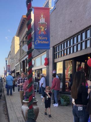 Sip N' Stroll shoppers in San Saba last Friday - photo courtesy of Tracy Hicks