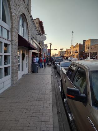 Lots of traffic in San Saba last Saturday - parking lots near down town were full! (Djuana Payton)