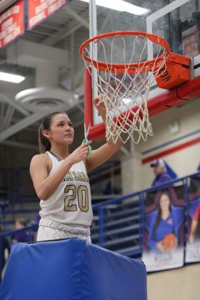 Junior # 20 Ema Argote