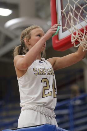 Freshman #24 Kloey Smith