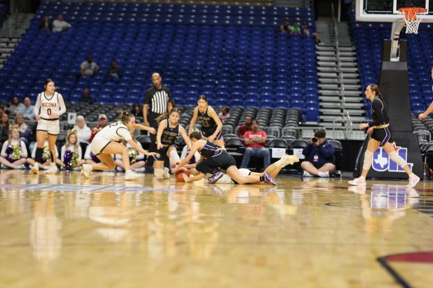 Lady Dillos at the Alamodome playing in the State Championship game