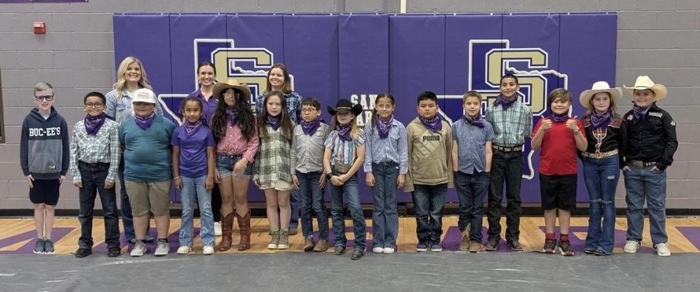 SSES 4th Grade Students and Teachers Front Row (L to R): *Preston Moellendorf, *Kyler Bessent, Brennon Botello, Alexa Espinosa, Emarie Gomez, *Jessi Hernandez, *Mauro Jimenez, *Clara Murray, Allison Rivera, Ben Rodriguez, Colton Stanton, Bentley Turner, Noah Velazquez, Finlee Wright, and Fisher Wright . Back Row (L to R):  Mrs. Kristi Murphy, Mrs. Kallie Bush, and Ms. Courtney Hinkel.