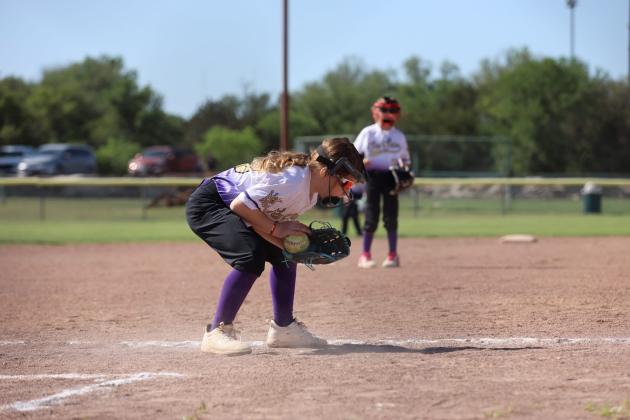 #00 Aspen Hoyt with a stop at third base