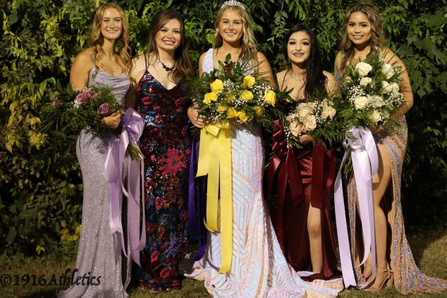 (L-R) Caitlyn Mays, Alicia Culberson, Homecoming Queen Josie Oliver, Joana Correa, and Perla Ramirez