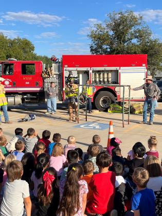 Local Volunteer Firefighters visit San Saba Elementary School
