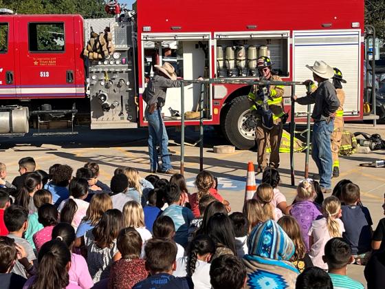 Local Volunteer Firefighters visit San Saba Elementary School