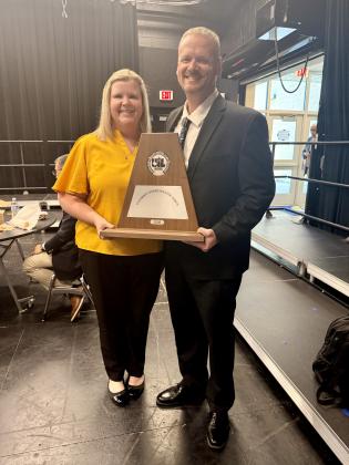 Moellendorfs with high school trophy