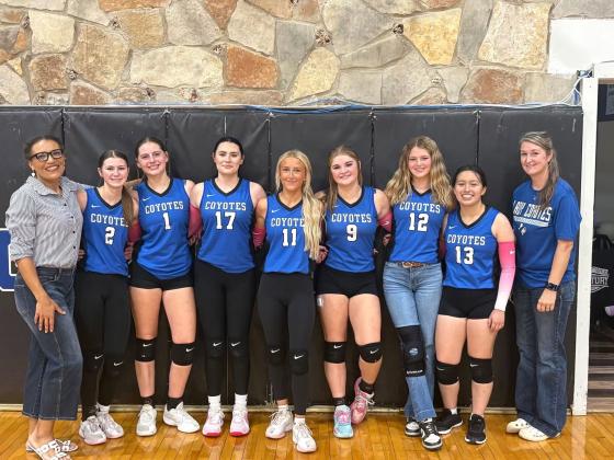 L to R: Coach Williams, Emma Bryant, Paige Bailey, Fallon Soto, Braylee Scarborough, Jayden Jordan, Brinlyn Mann, Cecilia Tavera, and Coach Jordan Courtesy of Pam Starr