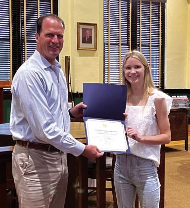 Congressman Pfluger presents award to Gracen Shahan