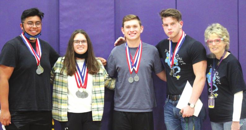 Current Issues Team: Jose Aguilera, Sarah Saint, Risien Shahan SILVER MEDALIST, Landin Short and Coach Tracey Thomas.