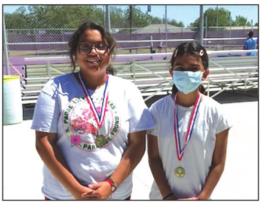 Anali Rangel and Mia Davila - 1st place in 12 girls doubles