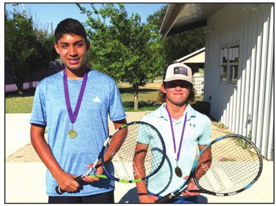Giovanni Fauley and Lane Ward - 1st place in 14 boys doubles