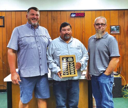 September Employee of the Month Juan Diaz, employee working in the Parks Department, was selected as the Employee of the Month for September. Alderman Michael Nelson and Parks Superintendent Eugene Bessent presented Juan with a plaque with his name on it and a gift certificate to a local restaurant during the September 10th City Council Meeting.