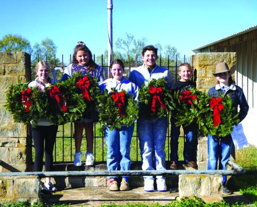Cherokee GT group of Taylor Randolph, Phoebe Valdez, Ella Graves, Uriah Valdez, Jaxon Owen, and Rein Hooten participated in Wreaths Across America. Courtesy of Valerie Valdez