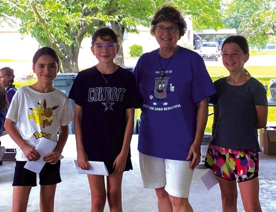 Winners of the "best" waste free lunches are pictured here with Debbie Shahan, WIP Coordinator/KSSB Board Director (l-r):   Jayla Estrada, 1st place; Emma Whitley, 2nd place; and Harper Brown, 3rd place.