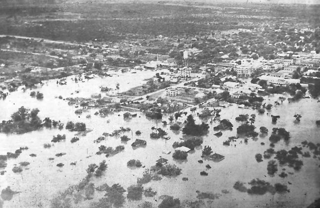 Birdseye view of the San Saba Flood of 1938 taken from an airplane, Saturday, July 25, 1938, and published in the July 28, 1938 issue.
