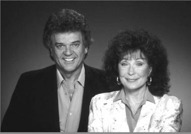 Twitty &amp; Lynn Honor Their Grandparents At The Llano Country Opry