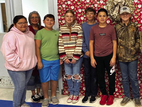 Richland Springs students participated in a food drive organized by Miss Kuder for the food pantry. (6th grade participants) Courtesy of Miranda Soto
