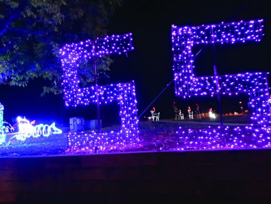 The dancing lights of Mill Pond Park proudly display the San Saba “SS” beside our armadillo in lights.