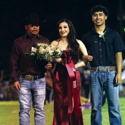 Queen Nominee Joana Correa is the daughter of Jose Correa. Joana was escorted by her father, Jose. Flower presenter was Daniel Rodriguez, son of Octavio and Veronica Rodriguez.