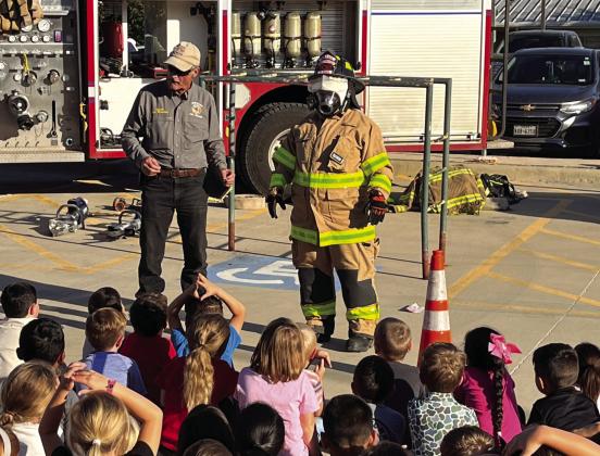 Local Volunteer Firefighters visit San Saba Elementary School