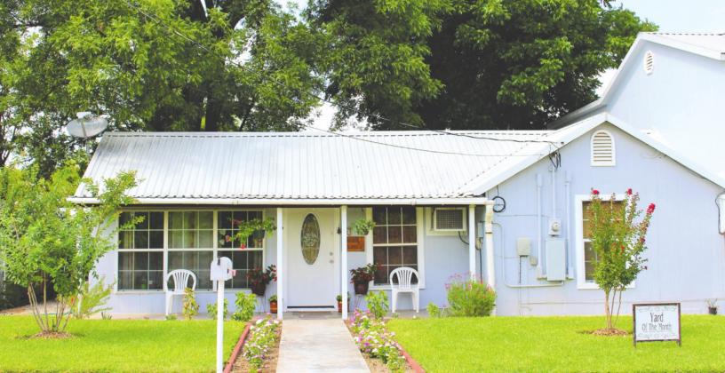 San Saba Garden Club reveals August's Yard of the Month