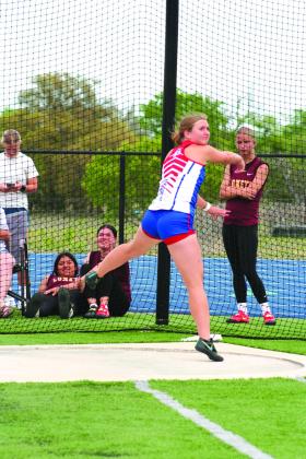 Hannah Sims throwing the discus Courtesy of Valerie Valdez