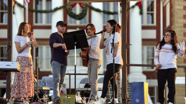 Sip ‘N Stroll music sponsored by San Saba Chamber