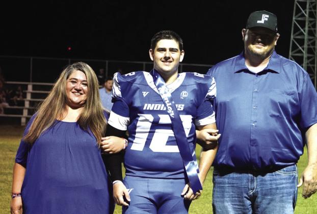 Senior nominee Robert Bench with parents Jason and Crystal Bench