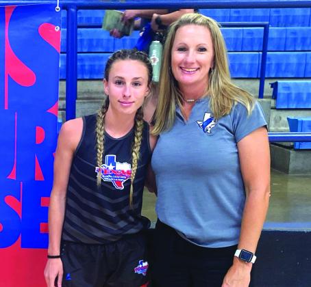Rylie Eckert and Brandy Eckermann (Head Cross Country Coach) / Courtesy of Brandy Eckermann
