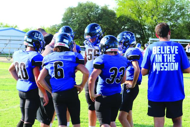 Richland Springs Coyotes JV take a time out during their game against Gorman Panthers. Photo by Pam Starr