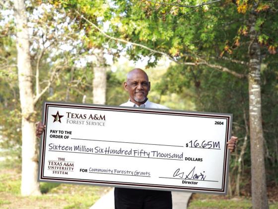 Texas A&amp;M Forest Service awards over $450,000 in Community Wildfire Risk Reduction Grants